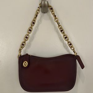 Coach Swinger Leather Shoulder Bag in Wine